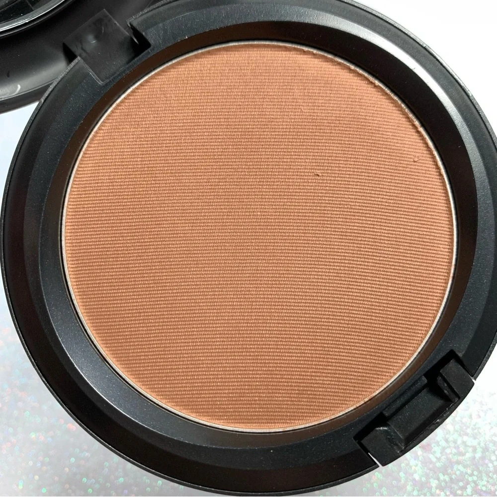 MAC Bronzing Powder Golden BNIB